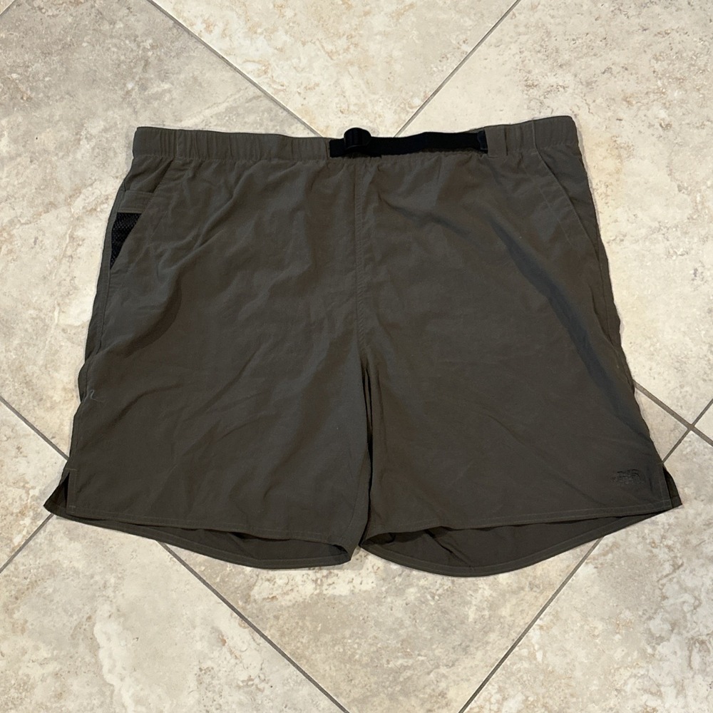 The North Face Belted Class V Tru Shorts Mens 2XL Taupe‎ Green 8" Lined Hiking